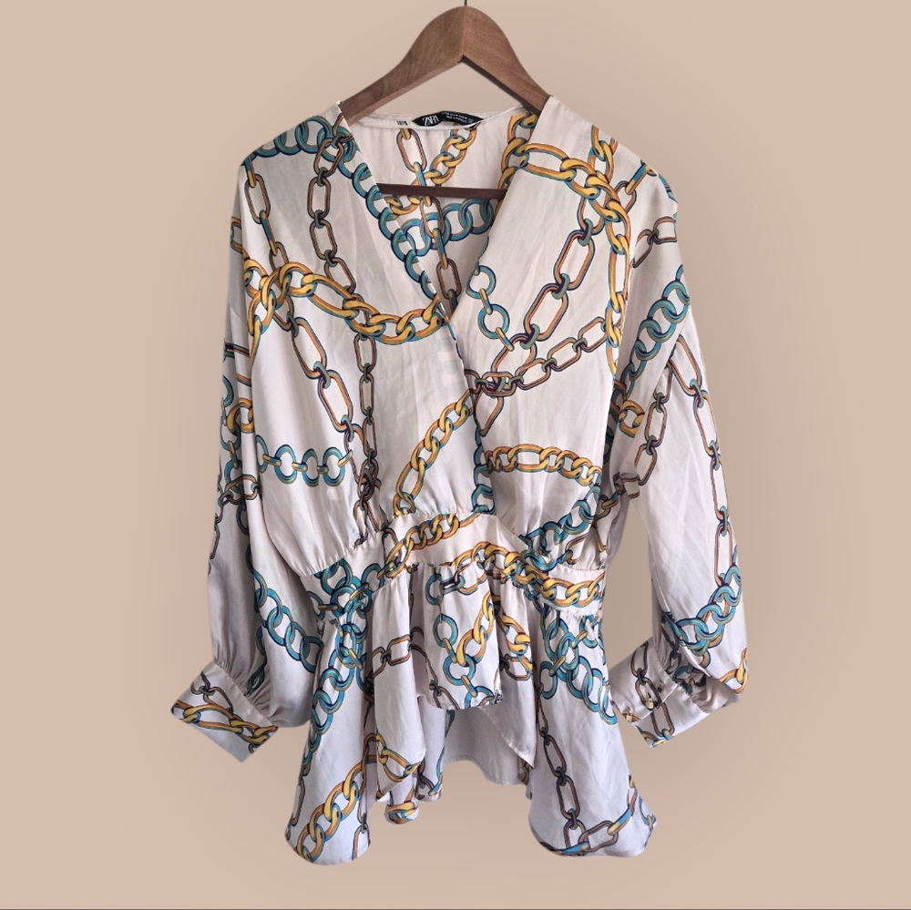 Zara White Blouse with Chain Print Silky Size Medium Flowy Empire Shape Y2k